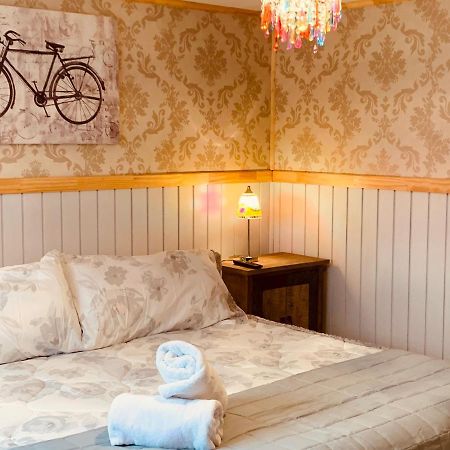 Arte Brisa Hostal Boutique ปวยร์โตนาตาเลส ภายนอก รูปภาพ